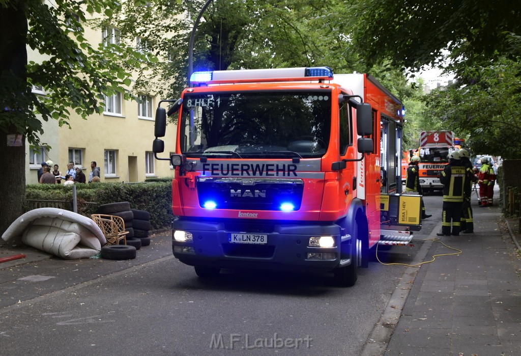 Feuer Koeln Vingst Noerdlingerstr P30.JPG - Miklos Laubert